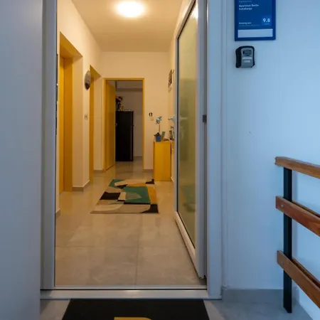 아파트 Berlin 소코 반자